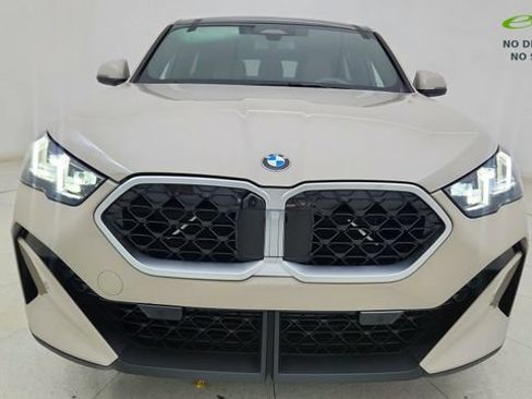 Used 2026 BMW X2 xDrive28i AWD/4WD image 13