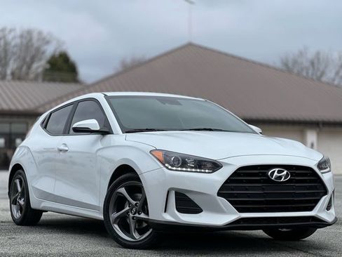 Used 2019 Hyundai Veloster 2.0 image 3