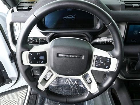 Used 2023 Land Rover Defender 110 S AWD/4WD image 9