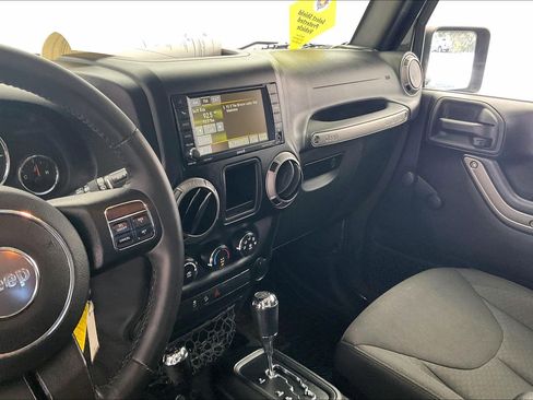 Used 2015 Jeep Wrangler Sport AWD/4WD image 4