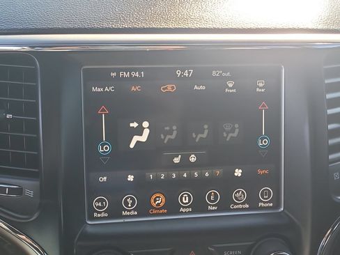 Used 2018 Jeep Grand Cherokee Altitude AWD/4WD image 24