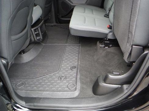 Used 2023 RAM 1500 Big Horn AWD/4WD image 39
