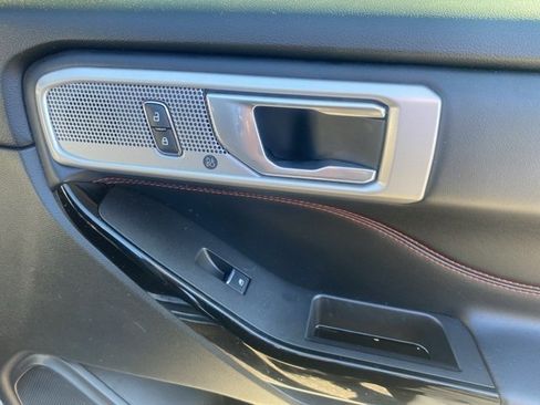 Used 2023 Ford Explorer ST-Line w/ Class IV Trailer Tow Package image 29