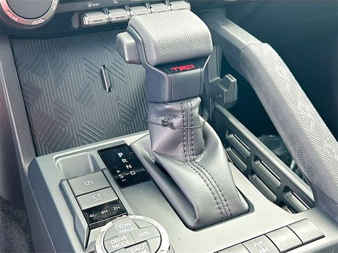 New 2025 Toyota Tacoma TRD Off-Road image 17