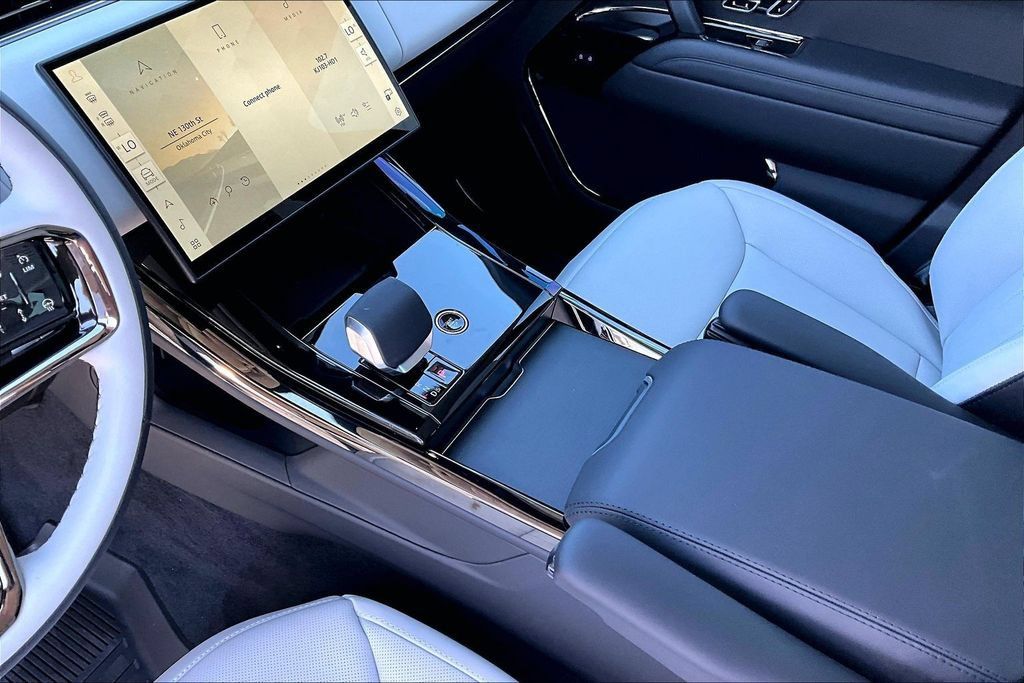 New 2026 Land Rover Range Rover Sport Autobiography AWD/4WD image 8