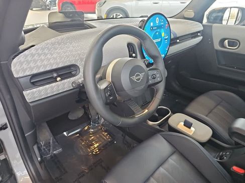 Certified 2025 MINI Cooper S image 21
