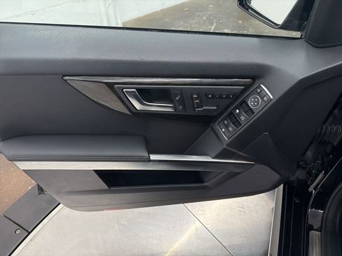 Used 2015 Mercedes-Benz GLK 350 2WD image 15