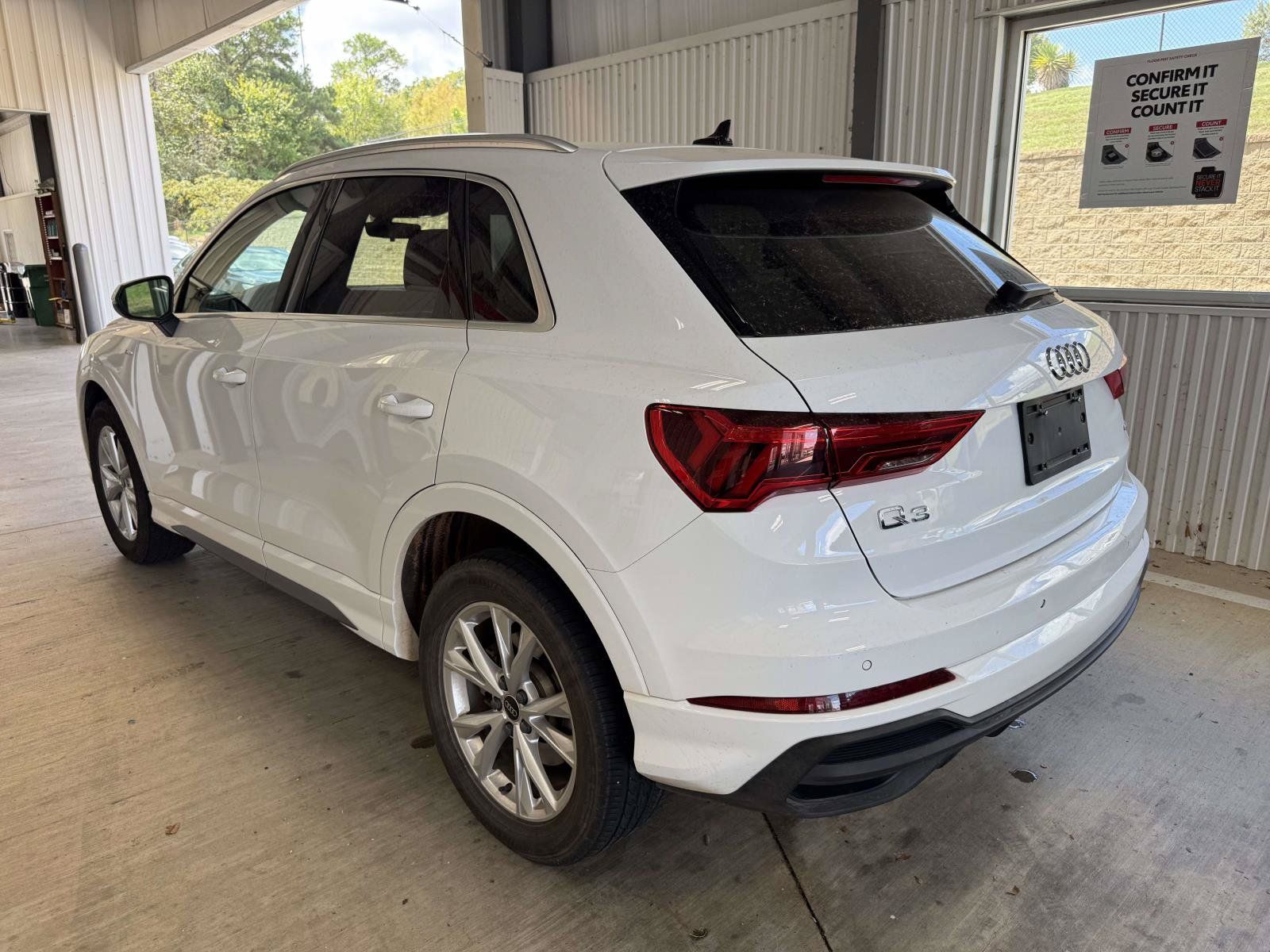 Used 2025 Audi Q3 2.0T Premium AWD/4WD image 4