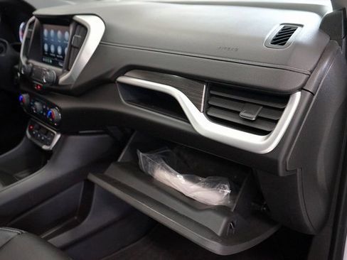 Used 2022 GMC Terrain SLT image 39