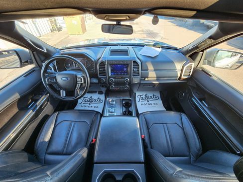 Used 2020 Ford Expedition Limited w/ Equipment Group 301A AWD/4WD image 18
