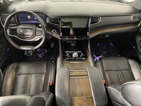 Used 2023 Jeep Grand Wagoneer Series II image 6