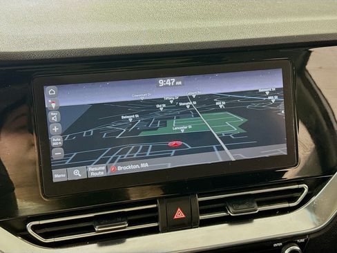 Used 2021 Kia Niro EX Premium FWD image 2