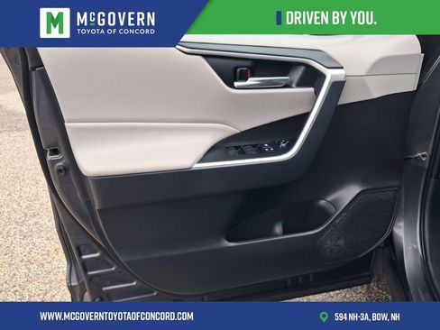 Used 2019 Toyota RAV4 XLE w/ Convenience Package AWD/4WD image 11