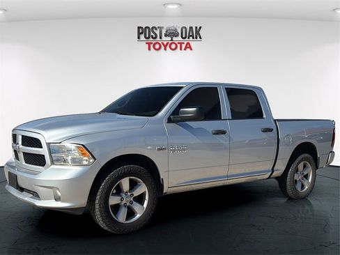 Used 2015 RAM 1500 Express image 3