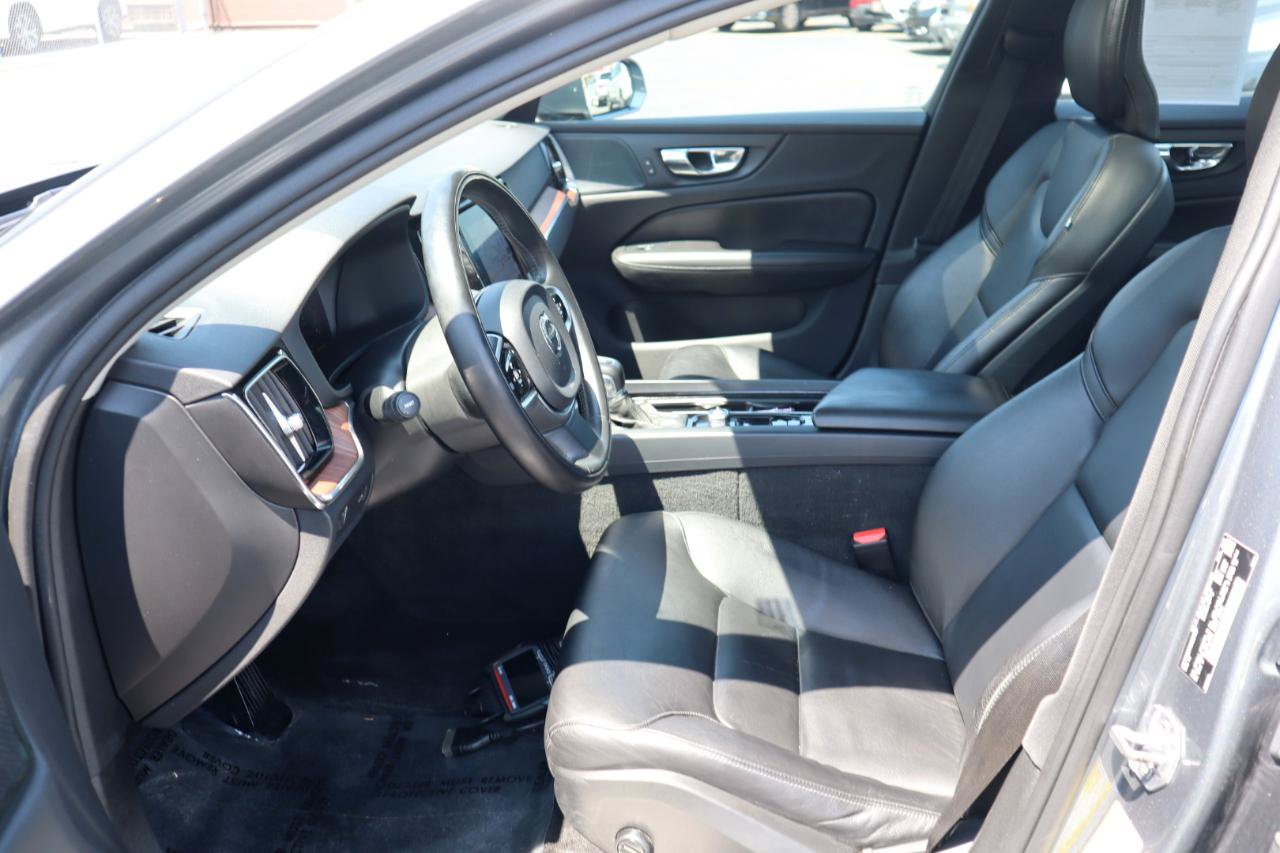Used 2019 Volvo S60 T5 Momentum w/ Multimedia Package FWD image 17