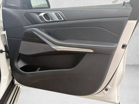 Used 2026 BMW X5 sDrive40i RWD image 23