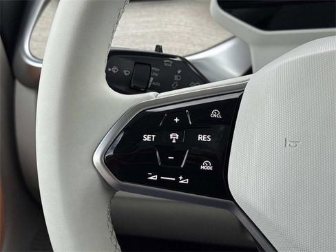 New 2025 Volkswagen ID. Buzz 1st Edition image 16