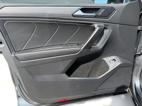Certified 2023 Volkswagen Tiguan SE R-Line FWD image 12