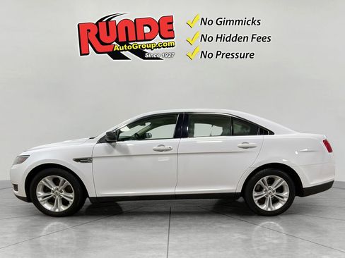 Used 2015 Ford Taurus SE image 3