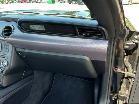 Used 2016 Ford Mustang Coupe RWD image 17