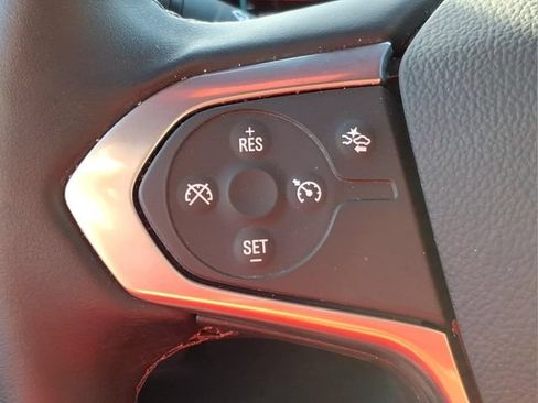 Used 2023 Chevrolet Traverse LT AWD/4WD image 28