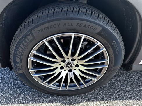 Used 2025 Mercedes-Benz GLC 300 image 13
