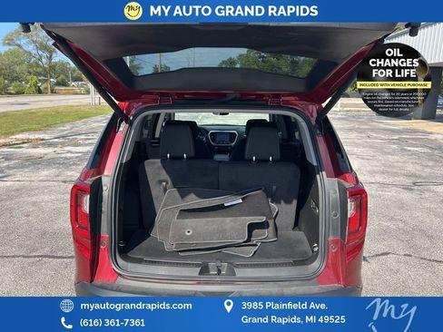 Used 2023 GMC Acadia SLE w/ Driver Convenience Package image 14