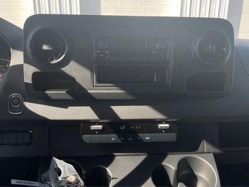 New 2025 Mercedes-Benz Sprinter 2500 image 10