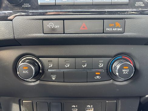 Used 2024 Nissan Frontier SV RWD image 16