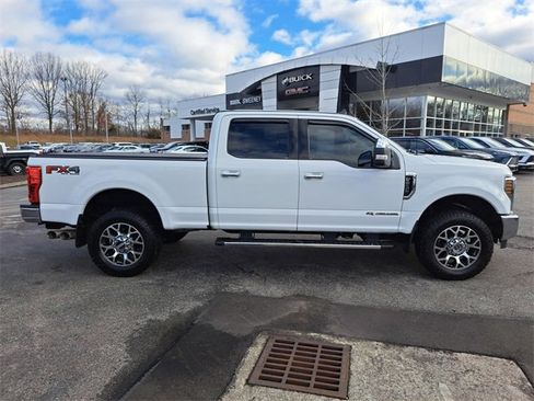 Used 2019 Ford F250 XLT w/ XLT Premium Package image 32