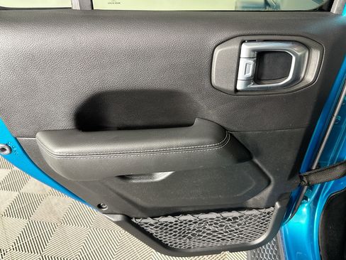 Used 2019 Jeep Wrangler Unlimited Sahara w/ Dual Top Group image 25