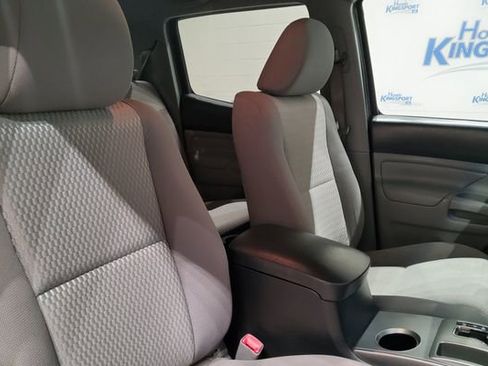 Used 2015 Toyota Tacoma 4x4 Double Cab w/ SR5 Package image 15