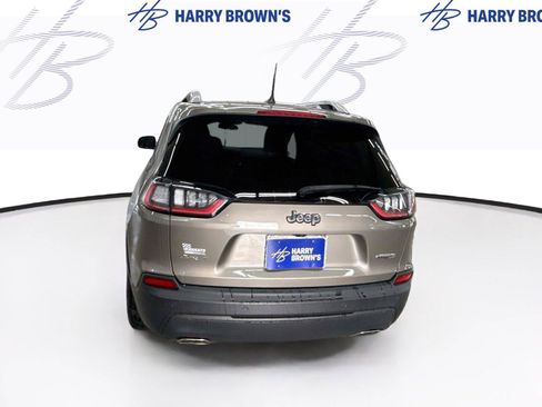 Used 2019 Jeep Cherokee Latitude Plus w/ Cold Weather Group AWD/4WD image 9
