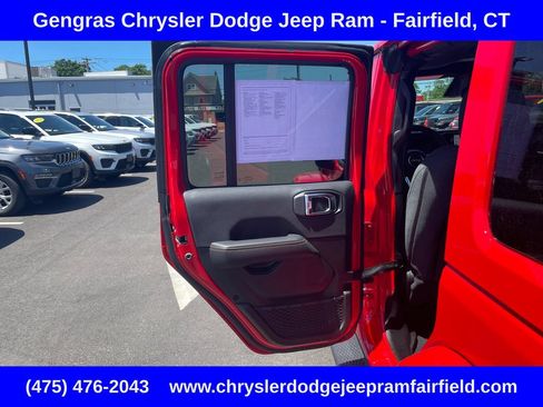 Certified 2025 Jeep Wrangler Unlimited Sahara AWD/4WD image 28