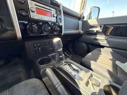 Used 2012 Toyota FJ Cruiser 4WD w/ Upgrade Pkg image 18