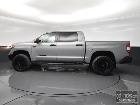 Used 2021 Toyota Tundra SR5 w/ SR5 Upgrade Package RWD image 3