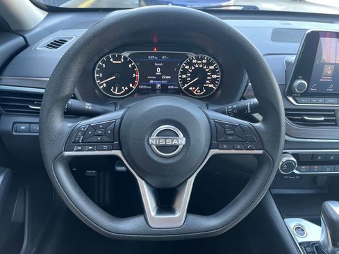 Certified 2024 Nissan Altima 2.5 SV image 17
