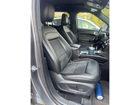 Used 2023 Ford Explorer ST-Line w/ Class IV Trailer Tow Package AWD/4WD image 5