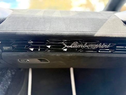 Used 2019 Lamborghini Huracan Performante image 50