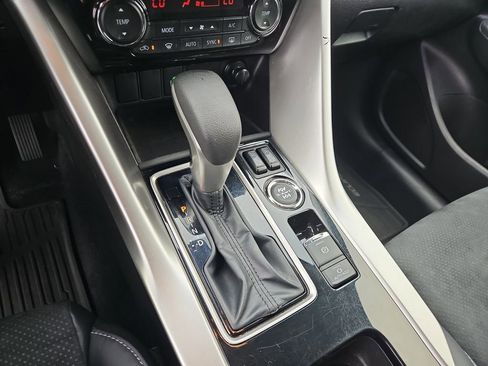 Used 2024 Mitsubishi Eclipse Cross SE image 28