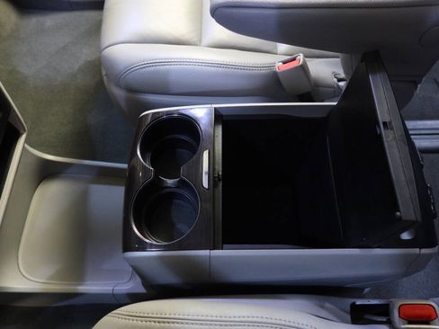 Used 2018 Toyota Sienna XLE w/ Protection Package image 31