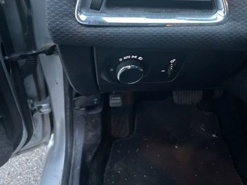 Used 2017 Chevrolet Cruze LT w/ Convenience Package image 13