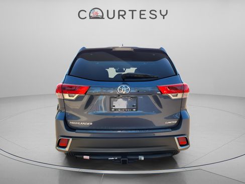 Certified 2019 Toyota Highlander Limited image 4