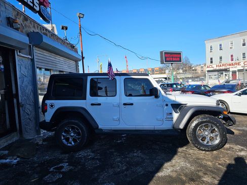 Used 2020 Jeep Wrangler Unlimited Sport image 4
