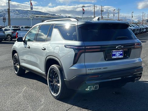 New 2026 Chevrolet Traverse LT w/ Midnight/Sport Edition image 7