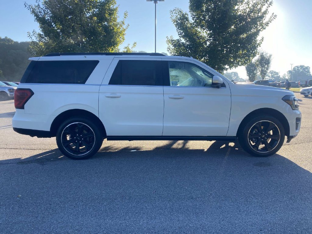 Certified 2023 Ford Expedition Max Limited RWD image 2