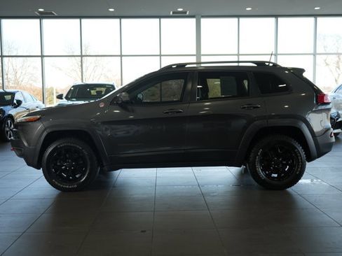 Used 2016 Jeep Cherokee Trailhawk w/ Comfort/Convenience Group image 8