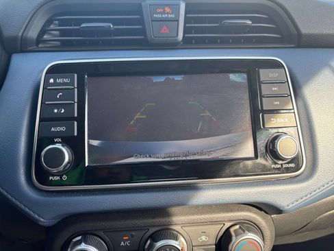 Used 2025 Nissan Versa SV FWD image 23