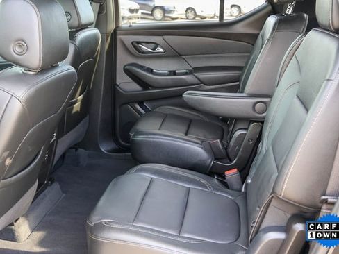 Used 2022 Chevrolet Traverse LT image 13