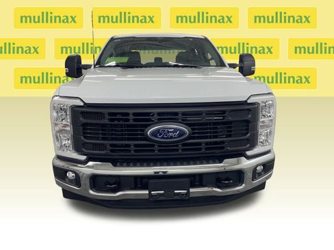 New 2026 Ford F250 XL w/ XL Chrome Package image 14
